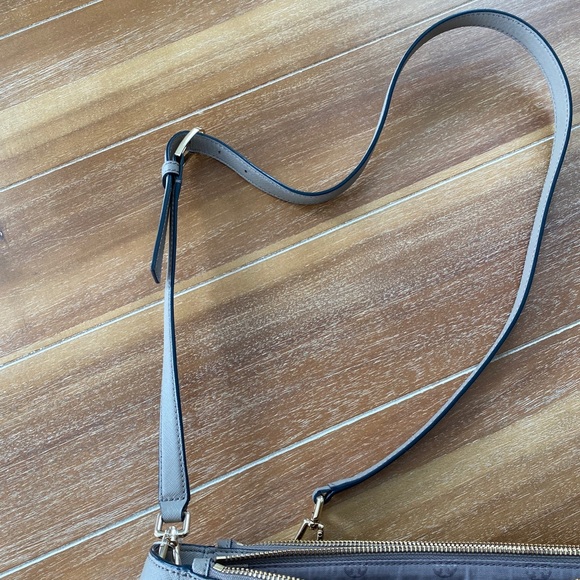 Tory Burch Robinson Multi Tote - NWT - Picture 9 of 9